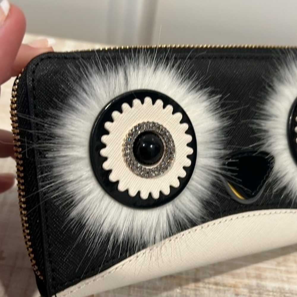 Gorgeous Kate Spade Penguin🐧 Zip Around Wallet - Picture 6 of 8